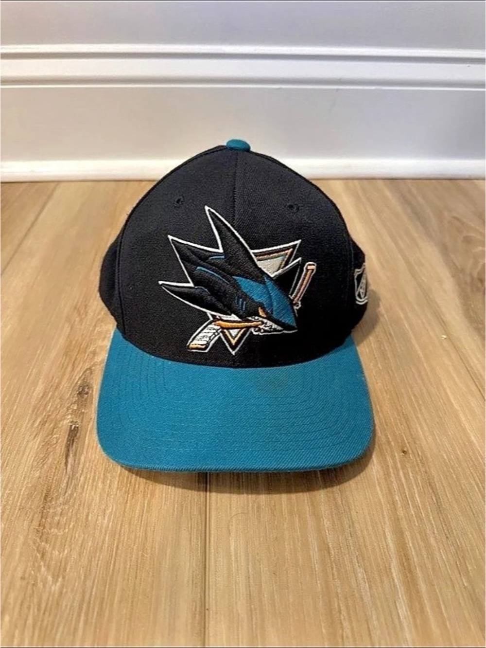 Mitchell & Ness San Jose Sharks Core Team Ground 2.0 Snapback Hat